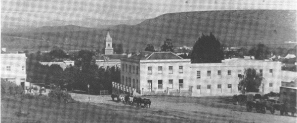 Dolley’s shop is on the left with the Riebeek Hostel for Seniors and Staff on the top floor. On the right is Riebeek College with the school on the ground floor and the hostel on the top floor (Steytler House). The building is now called Granville Mansions on the corner of Cannon and Church Street. 